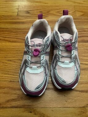Women’s Avia
